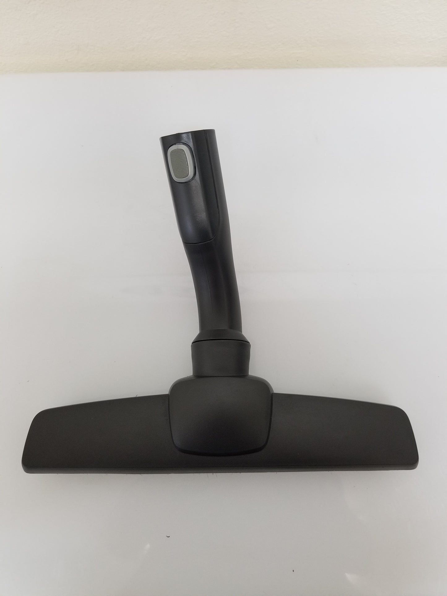 Nuera Air 35 ft Hose Accessory Kit for Central Vacuum